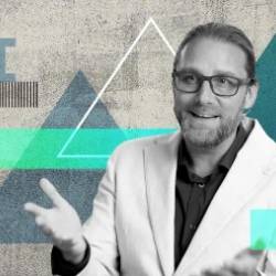 Irreplaceable: The Art of Standing Out in The Age of AI