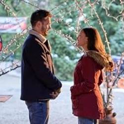 Christmas Under The Lights 2024 1080p WEB h264-EDITH