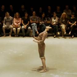         /Mr. Gaga - Der Choreograph Ohad Naharin - Batsheva Dance Company/ ( ARTE -    - 2015) HDTVRip